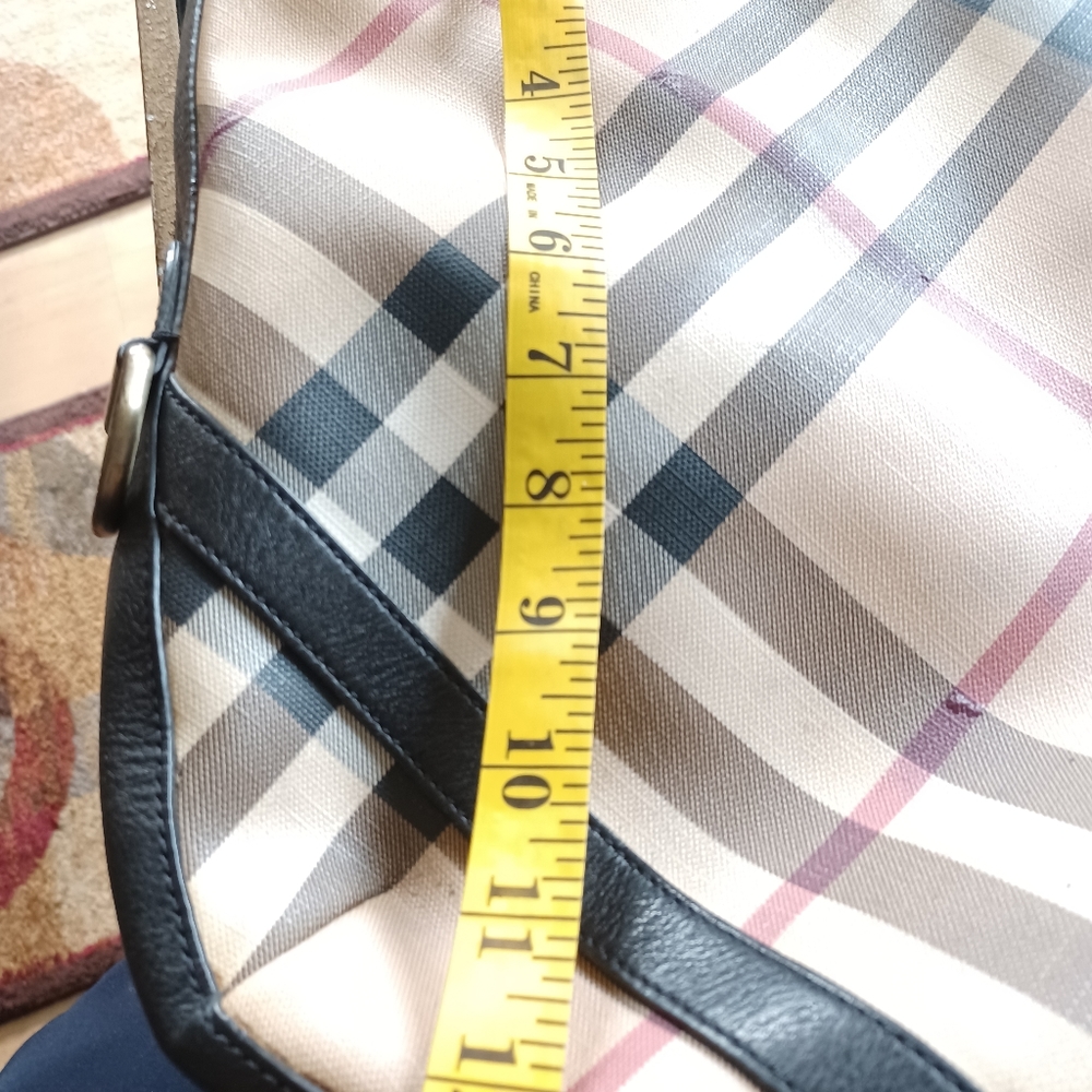 Burberry Large Purse - Picture 3 of 7